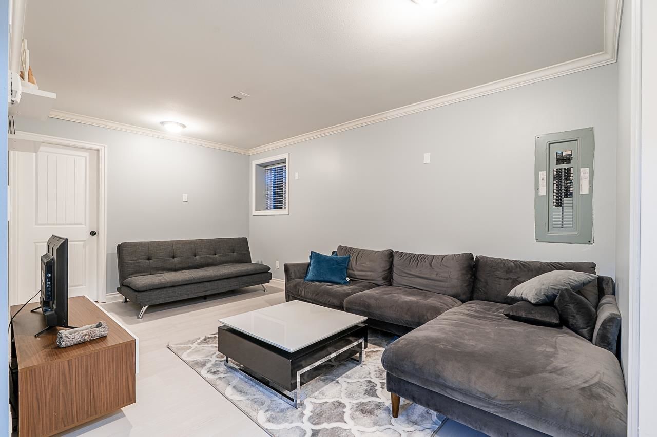 Listing Image 18