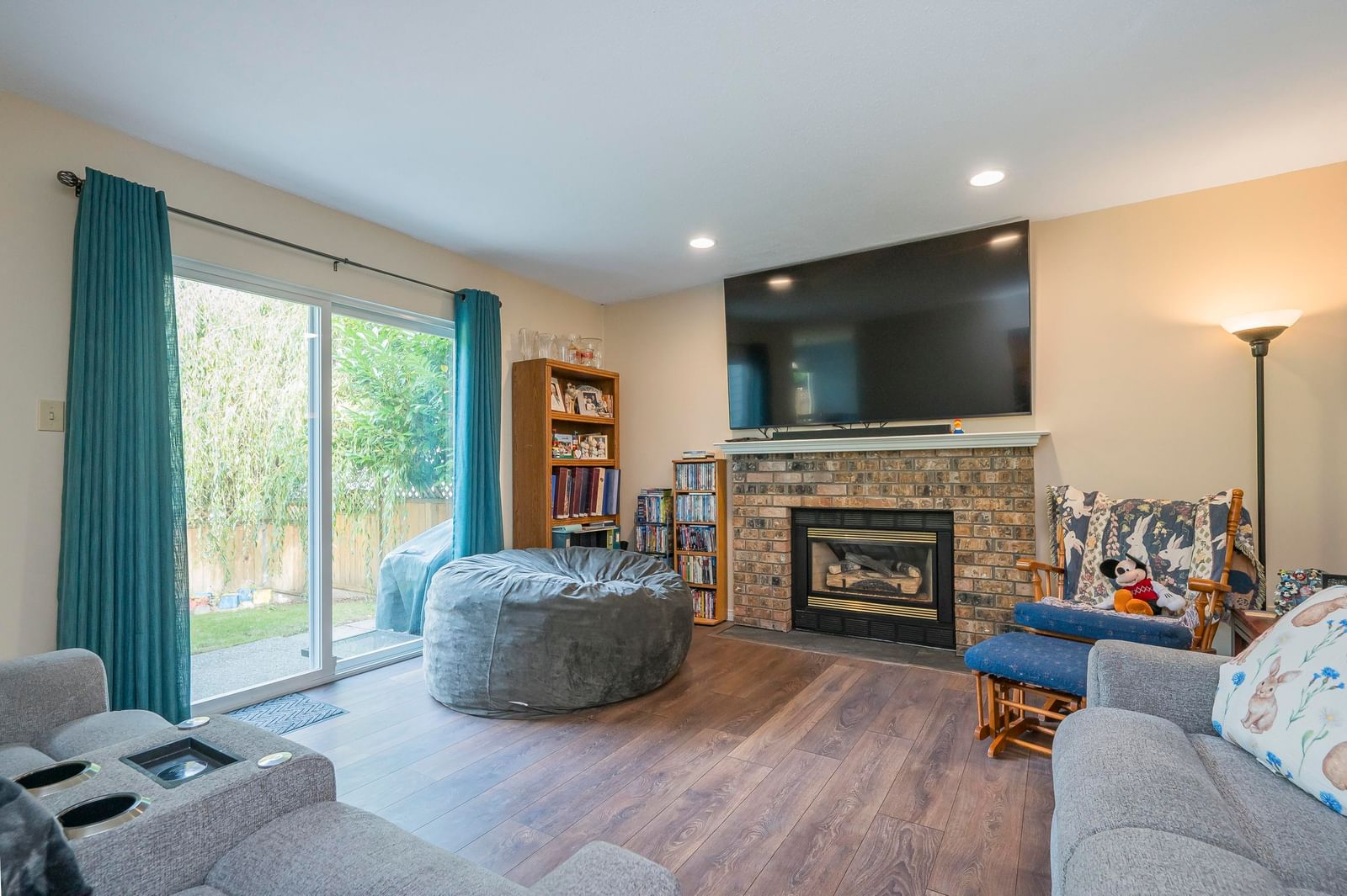 Listing Image 15