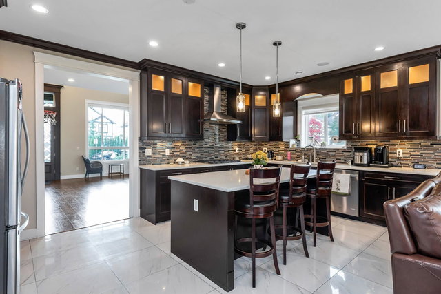 27625 Railcar Crescent