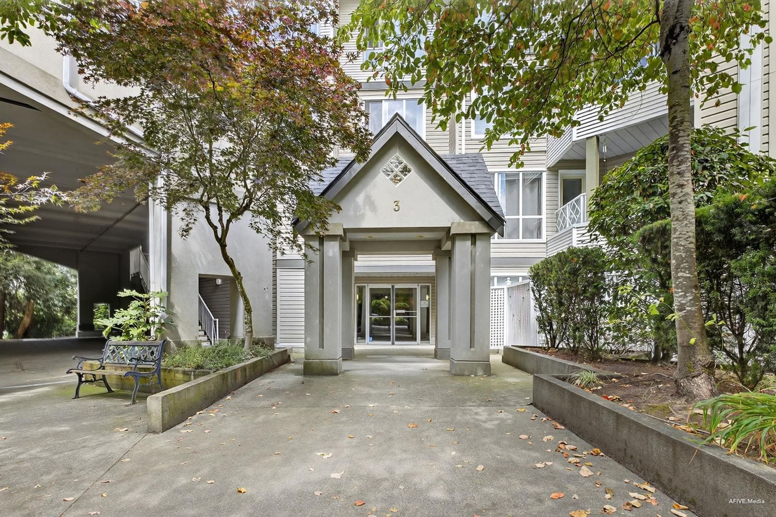 Listing Image 20