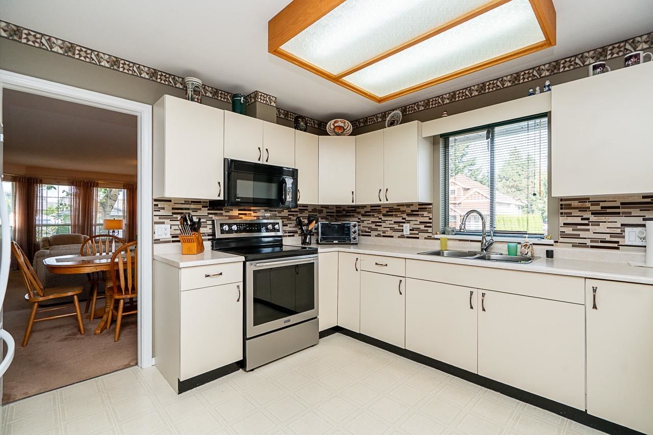 Listing Image 14