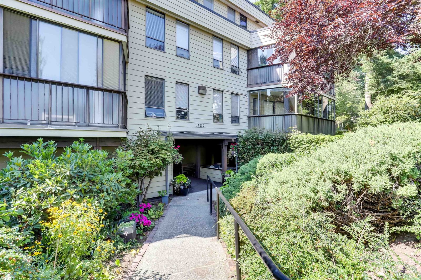 Listing Image 19