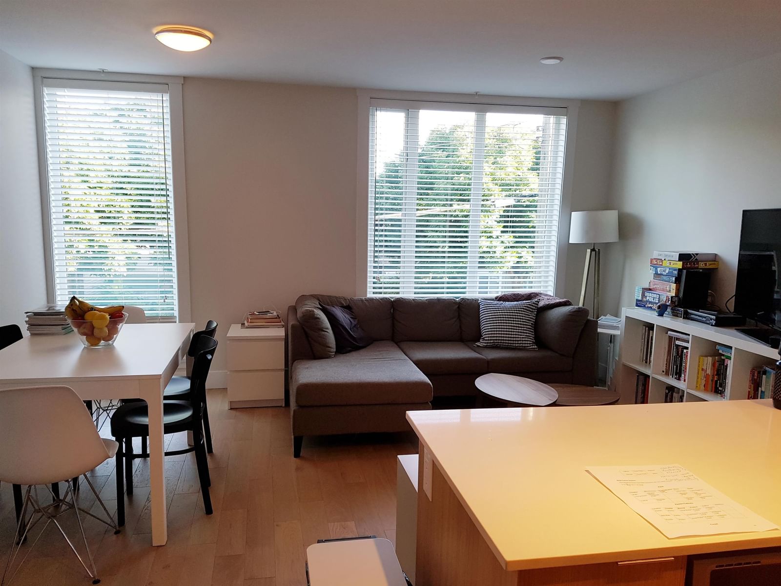 Listing Image 5