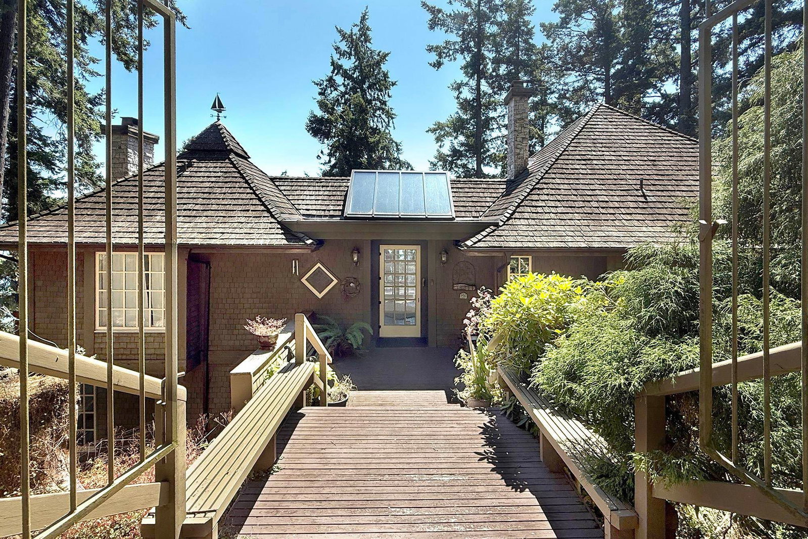 Listing Image 4