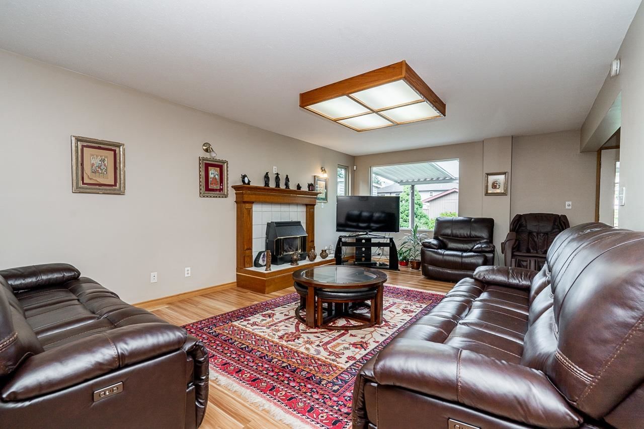 Listing Image 17