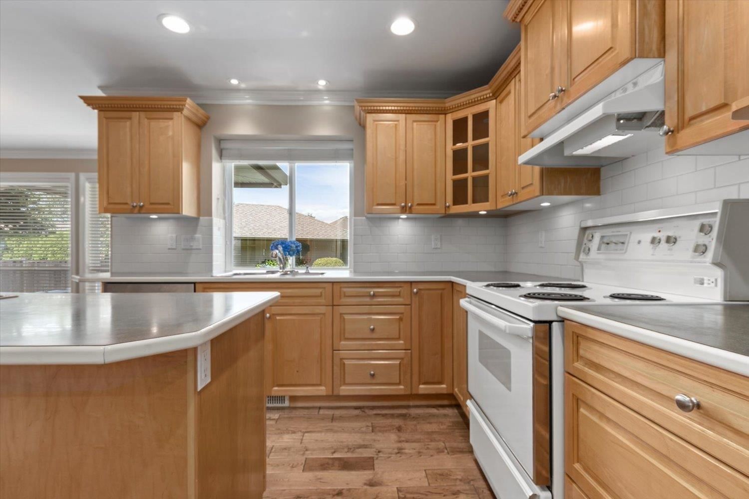 Listing Image 21