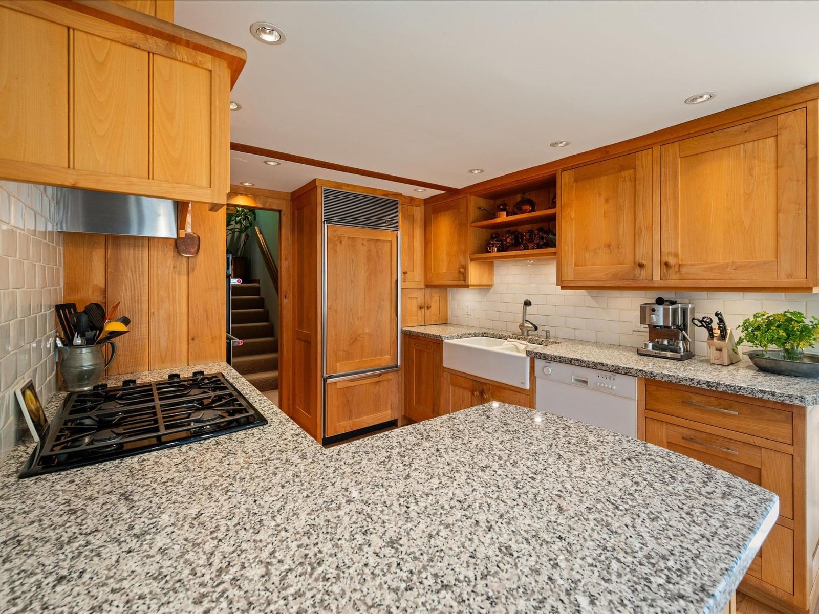 Listing Image 19