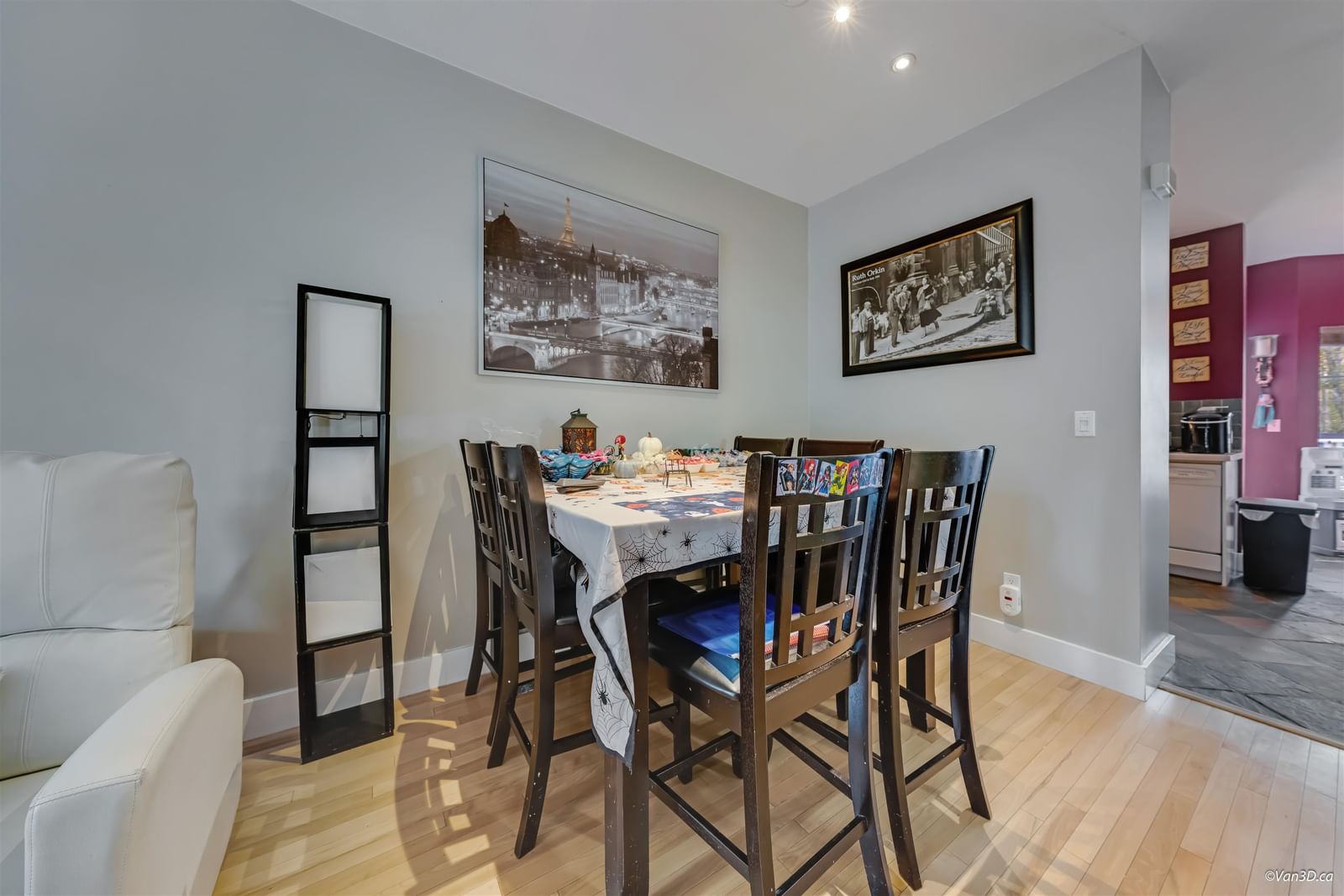 Listing Image 12