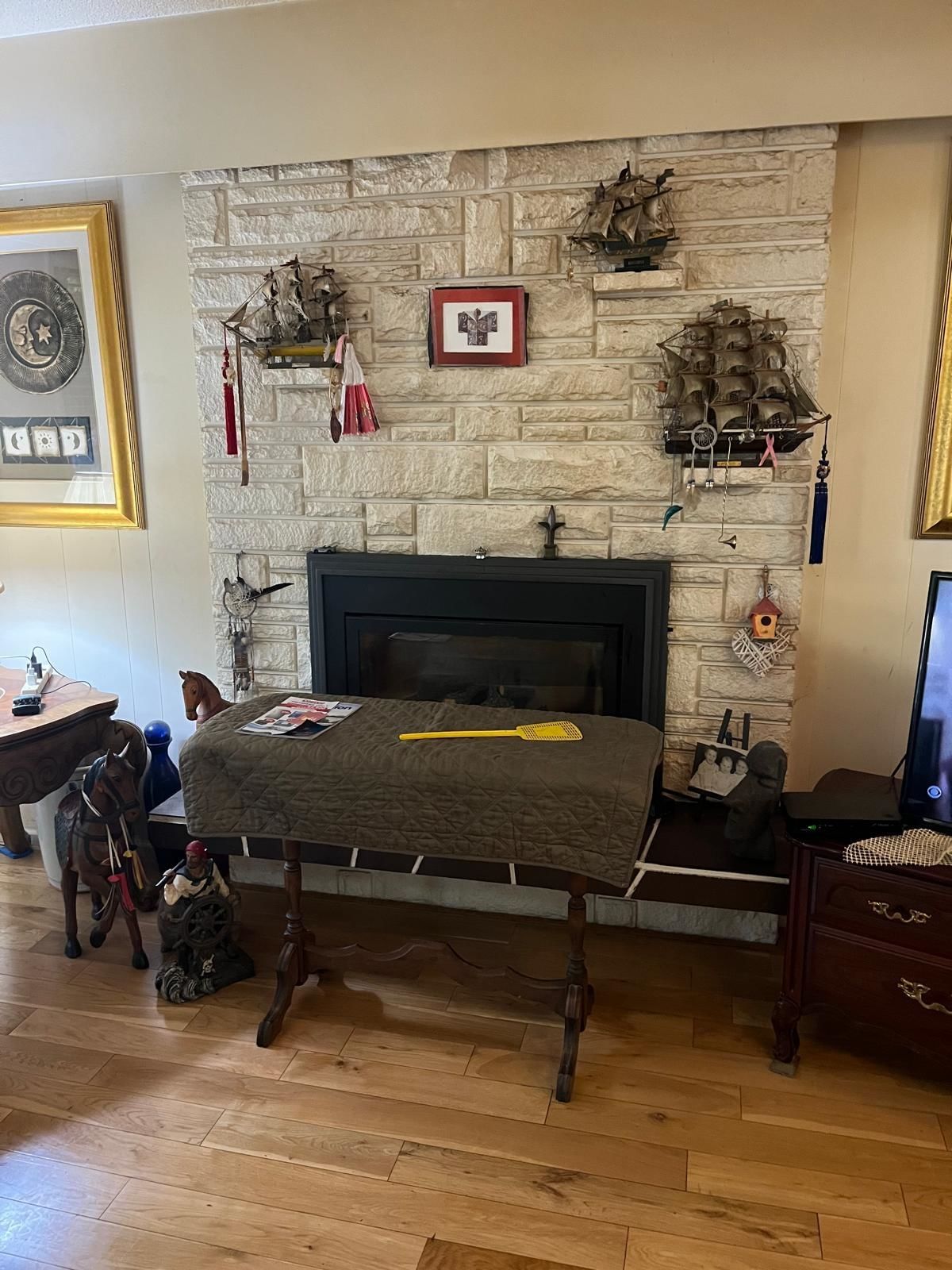Listing Image 5