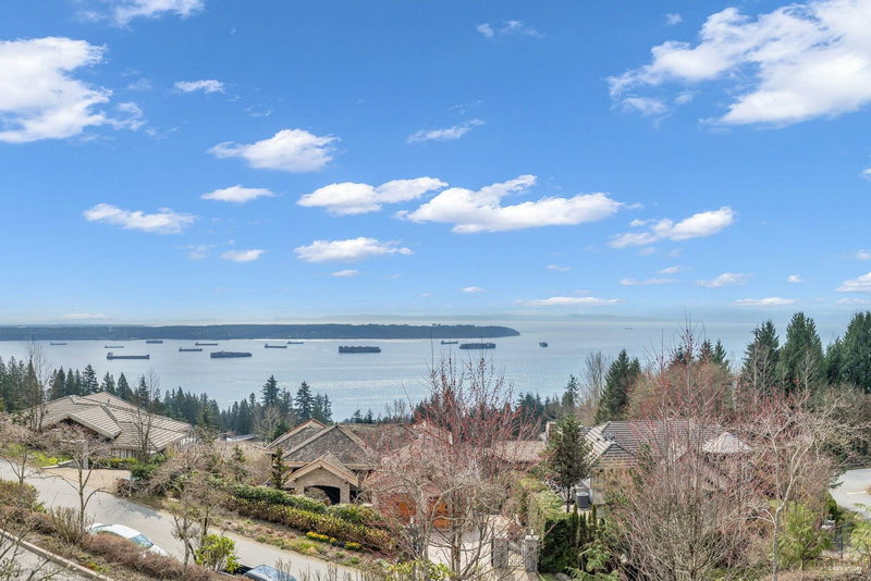102 - 2575 Garden Court, West Vancouver, V7S 0A2 | Image 2