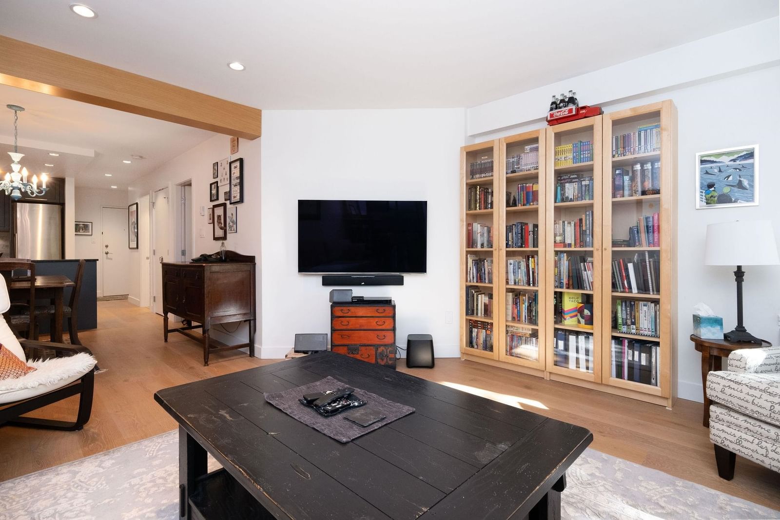 Listing Image 5