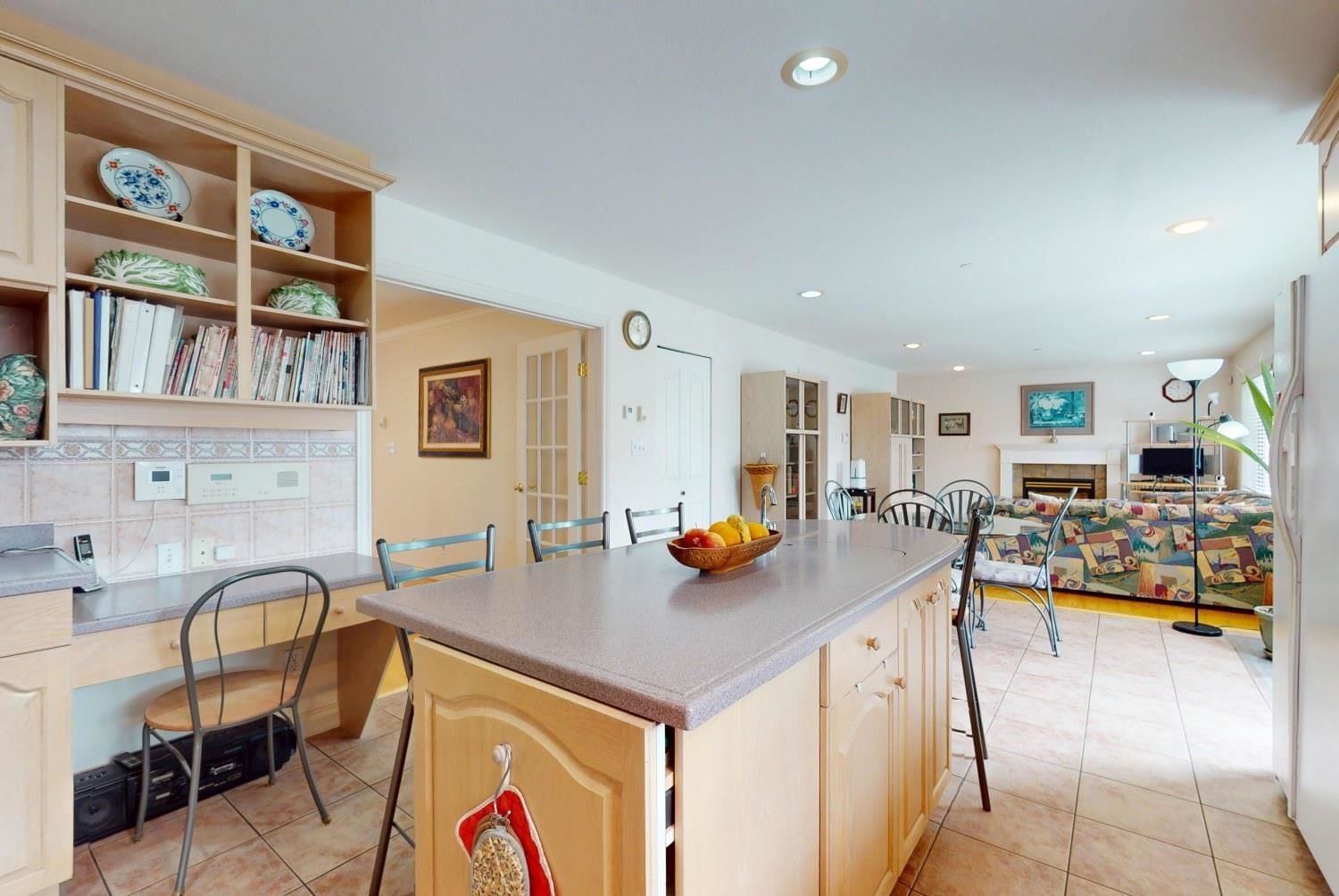 Listing Image 9
