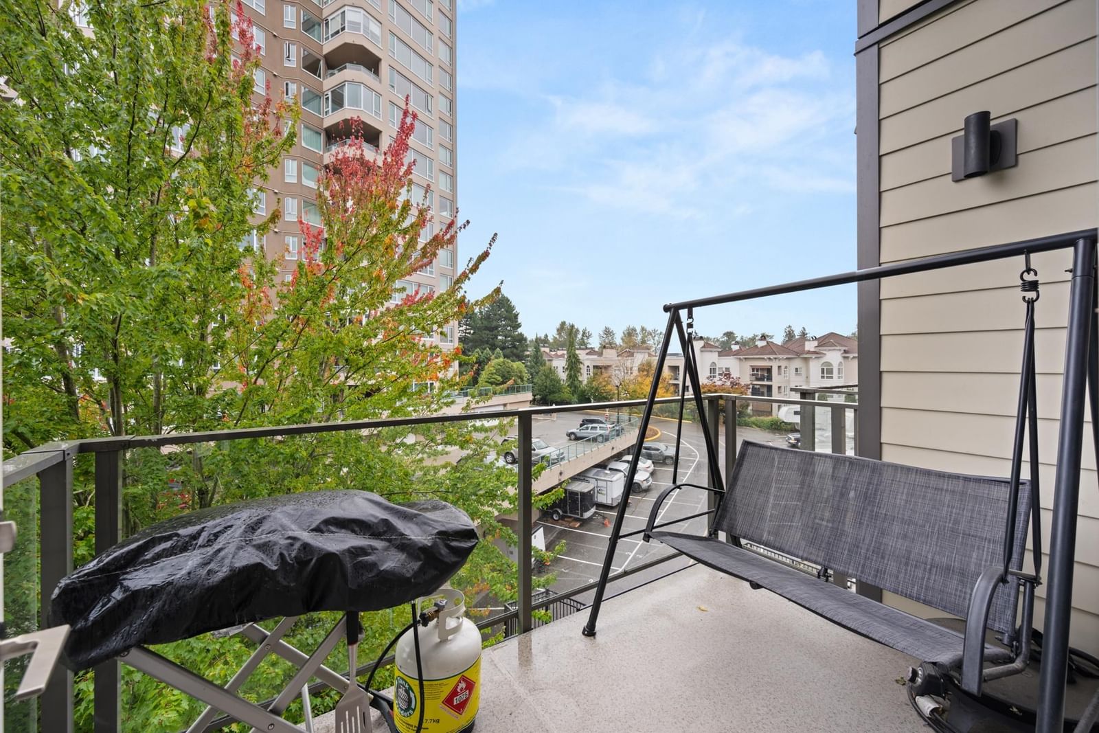 Listing Image 8