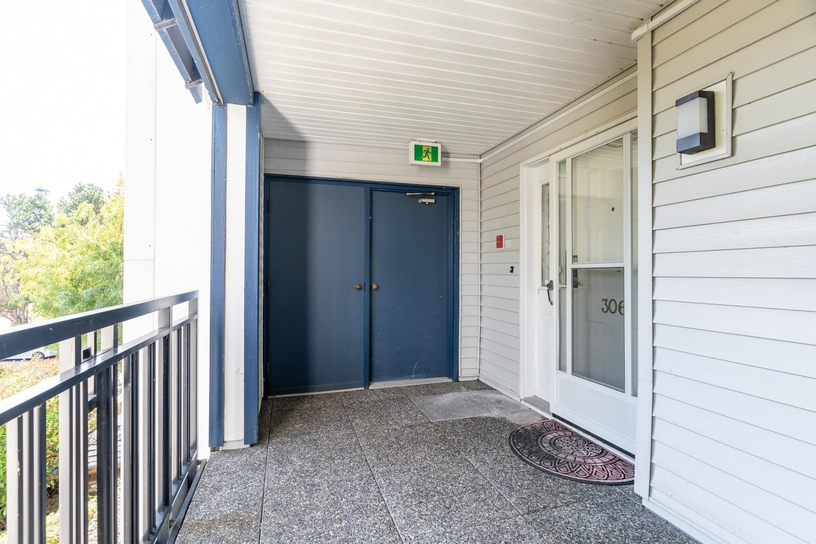Listing Image 28