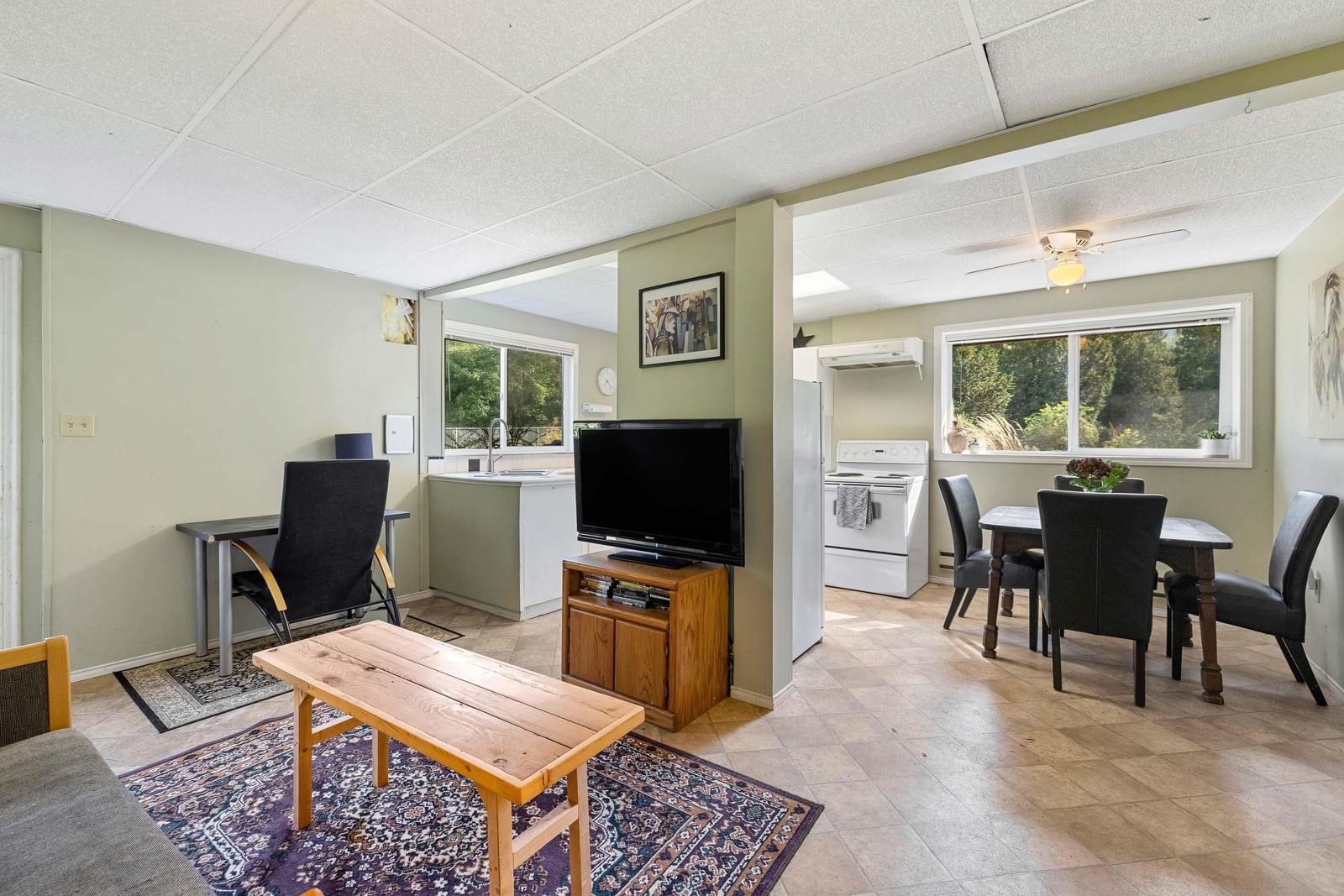 Listing Image 19