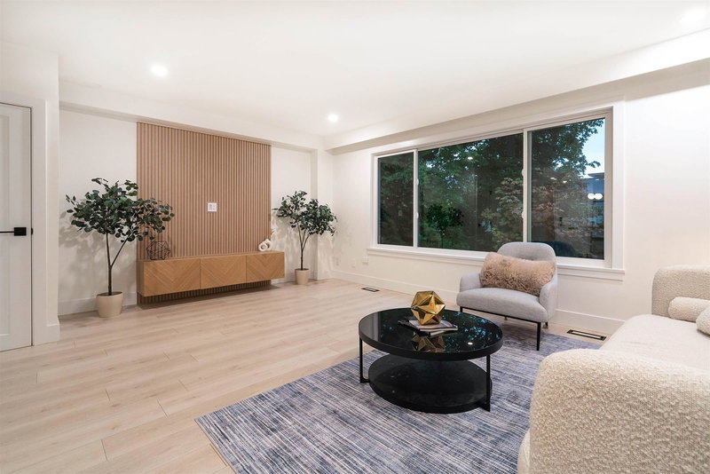 2078 Springer Avenue, Burnaby, V5B 3M5 | Image 2