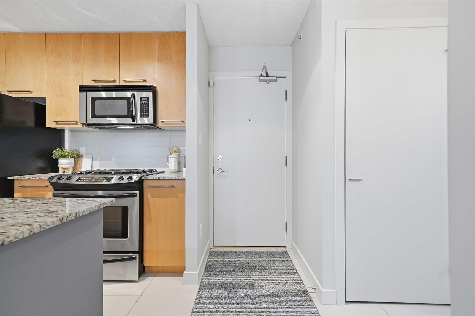 Listing Image 17
