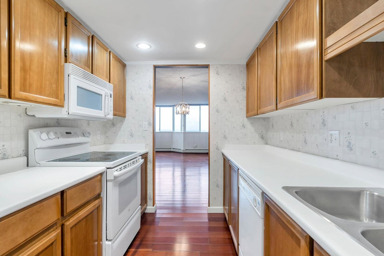 Listing Image 18