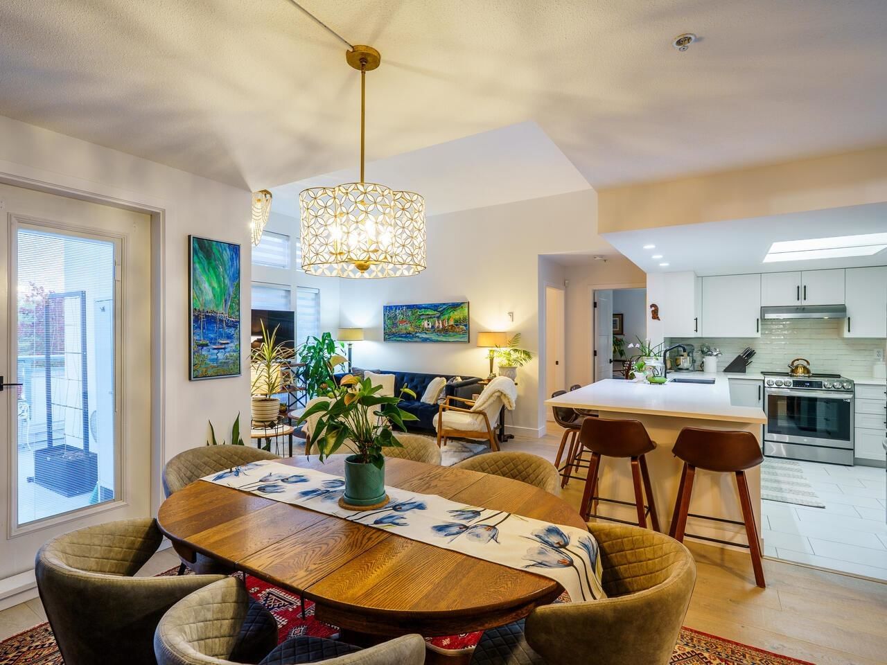 Listing Image 5