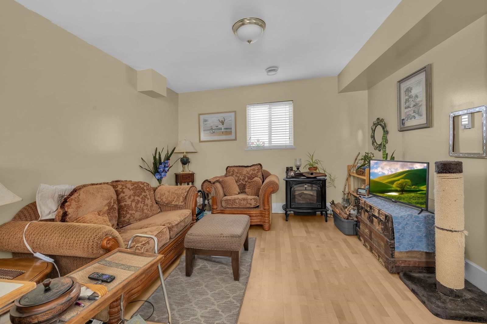 Listing Image 28