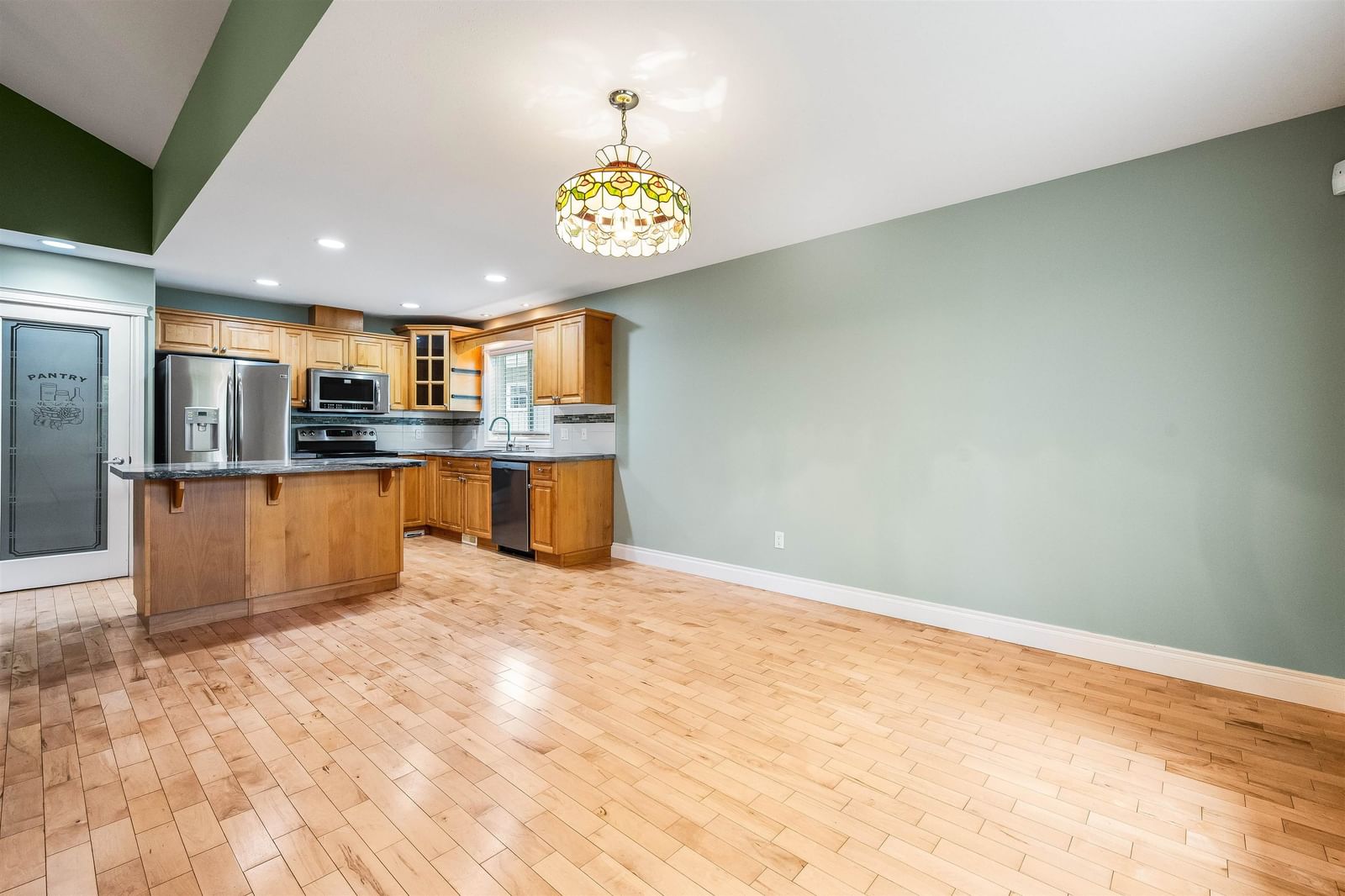Listing Image 23