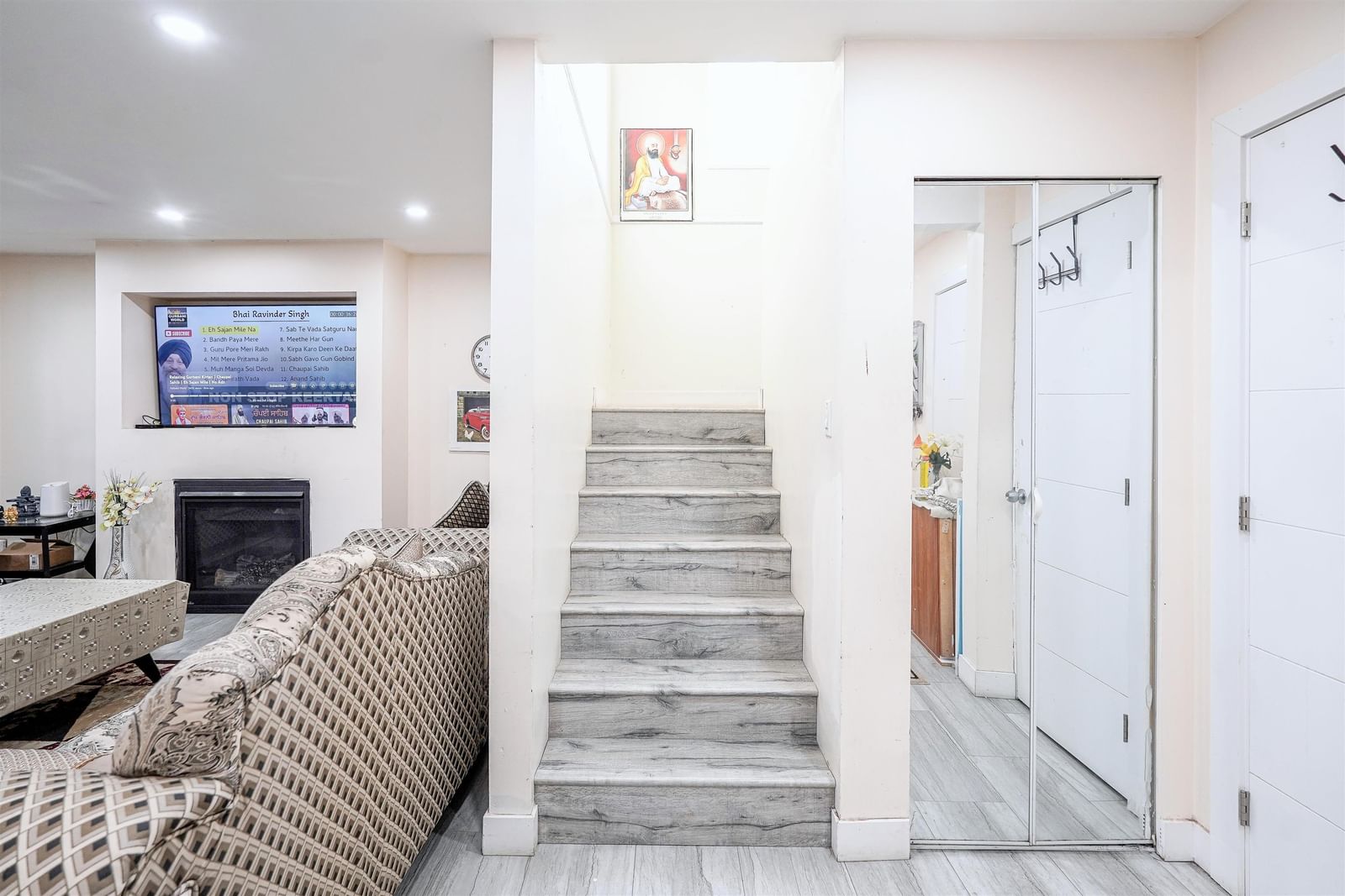 Listing Image 13