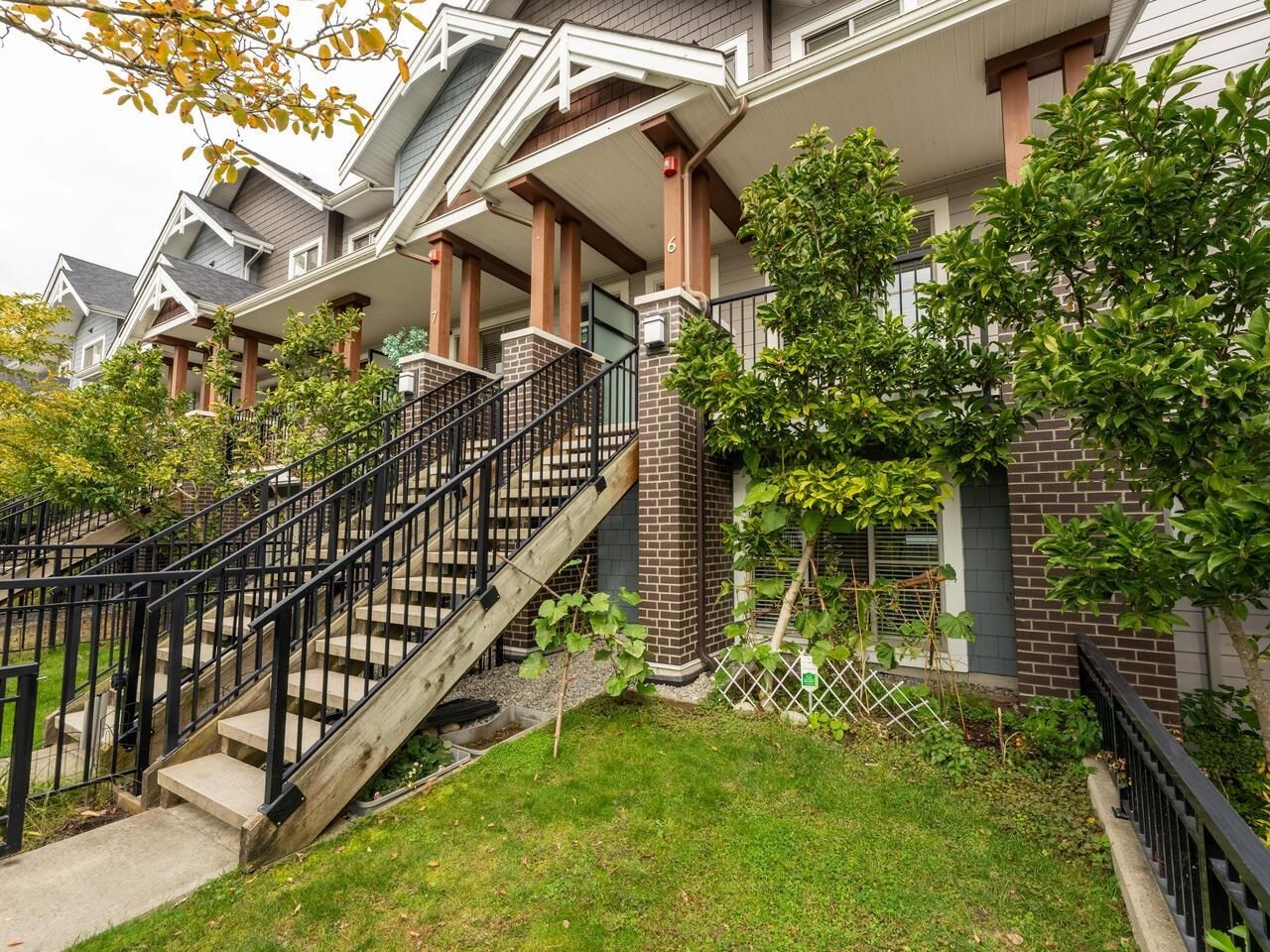 Listing Image 12
