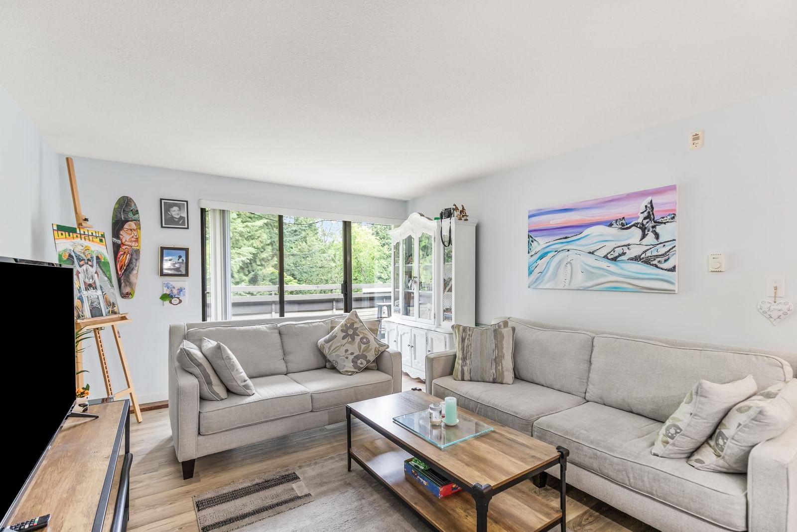 Listing Image 12