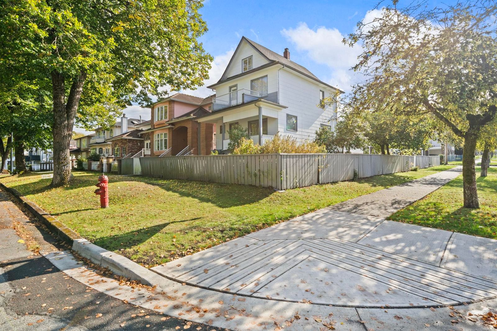 Listing Image 10