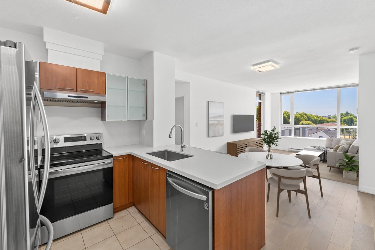 Listing Image 9