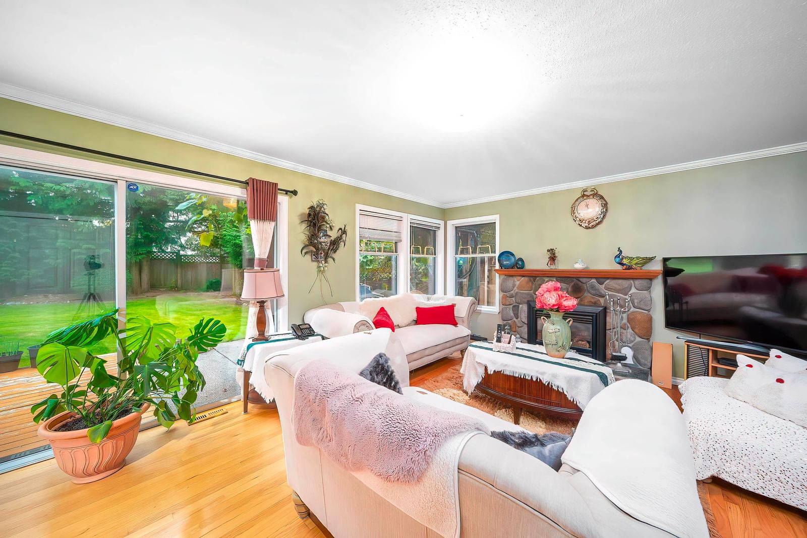 Listing Image 13