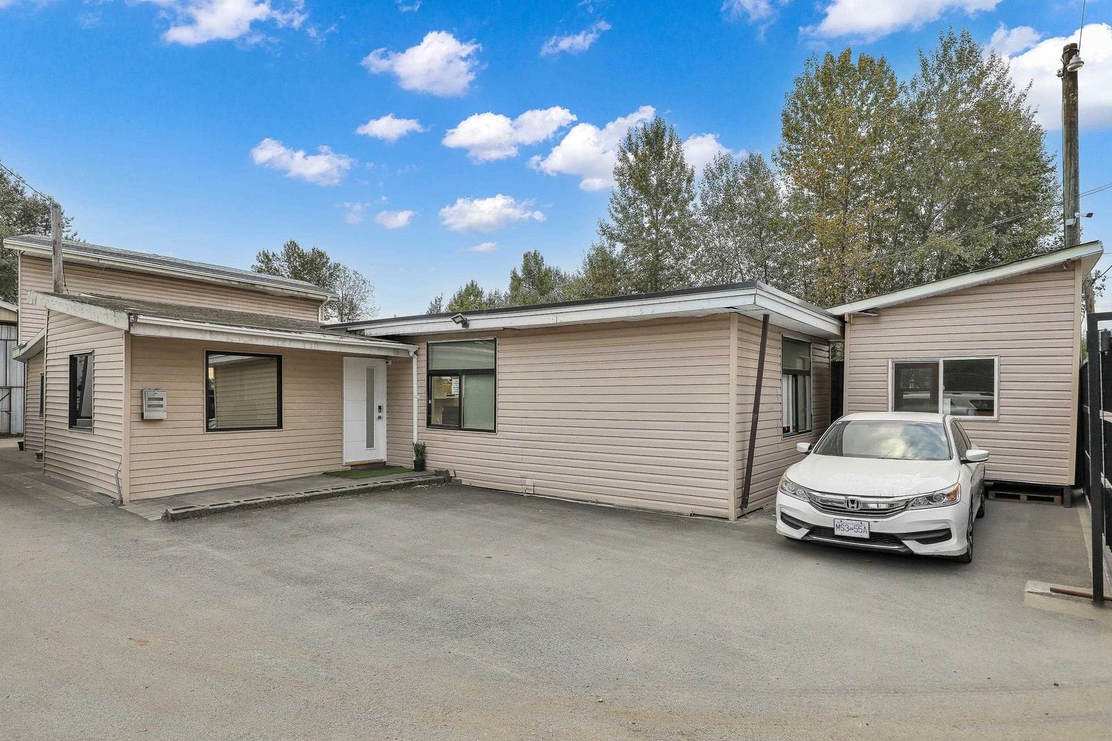 Listing Image 15
