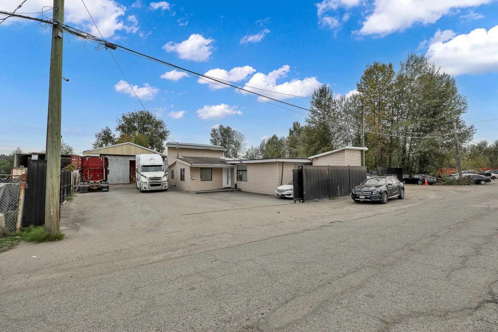 Listing Image 19