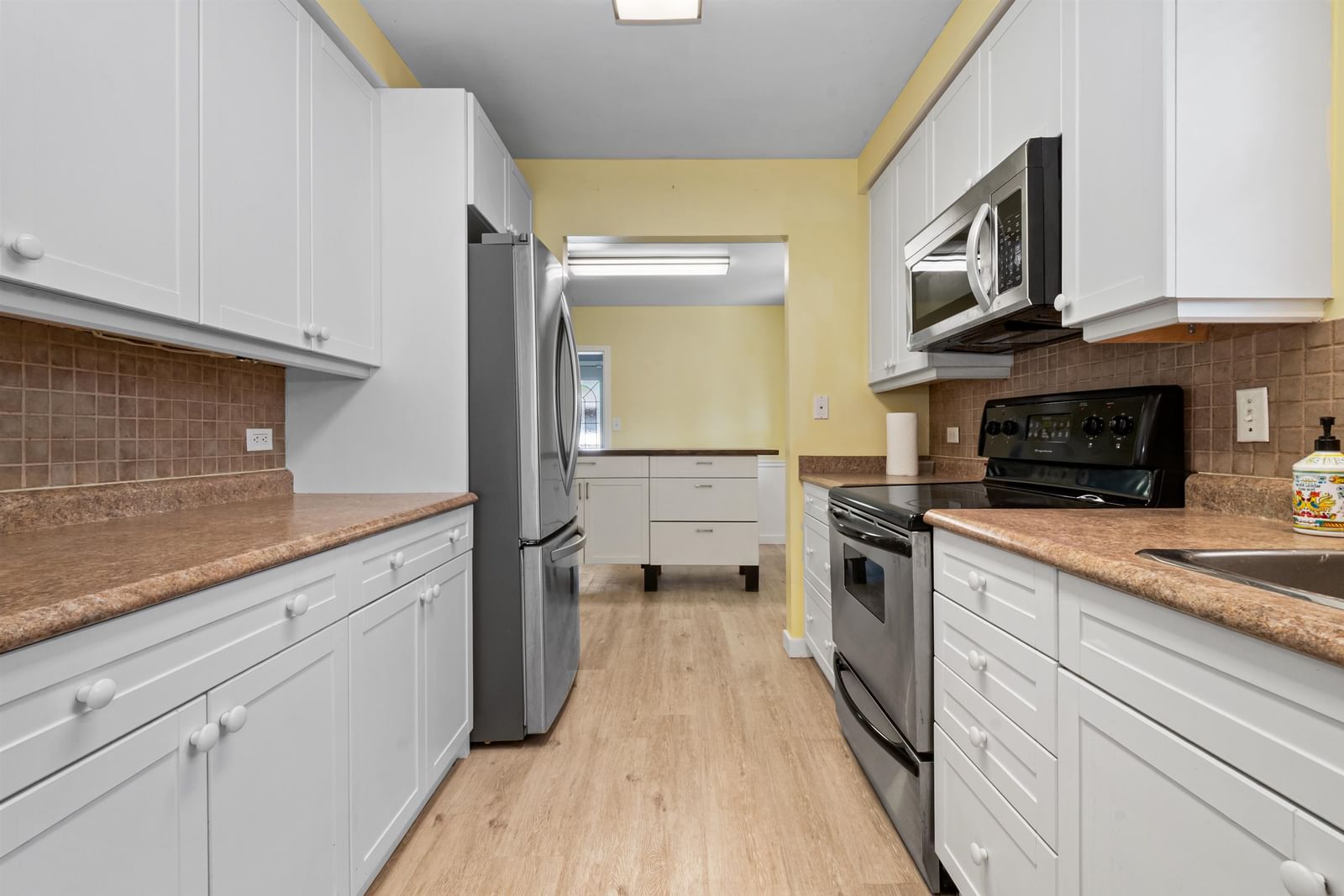 Listing Image 18