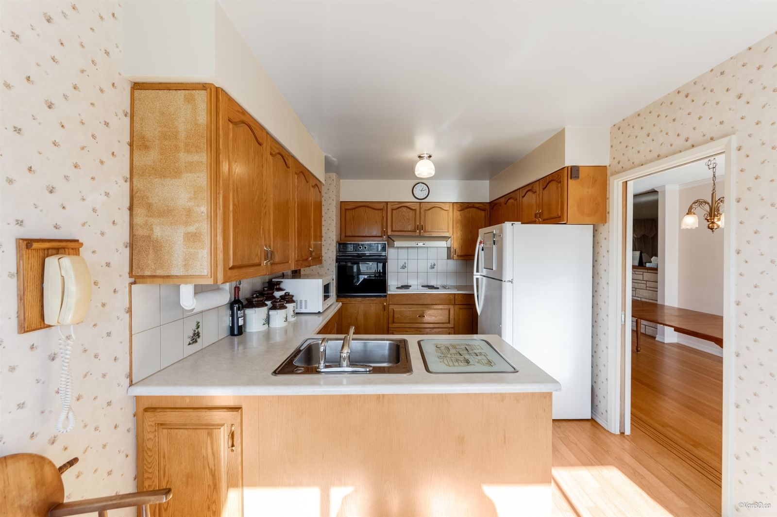 Listing Image 10