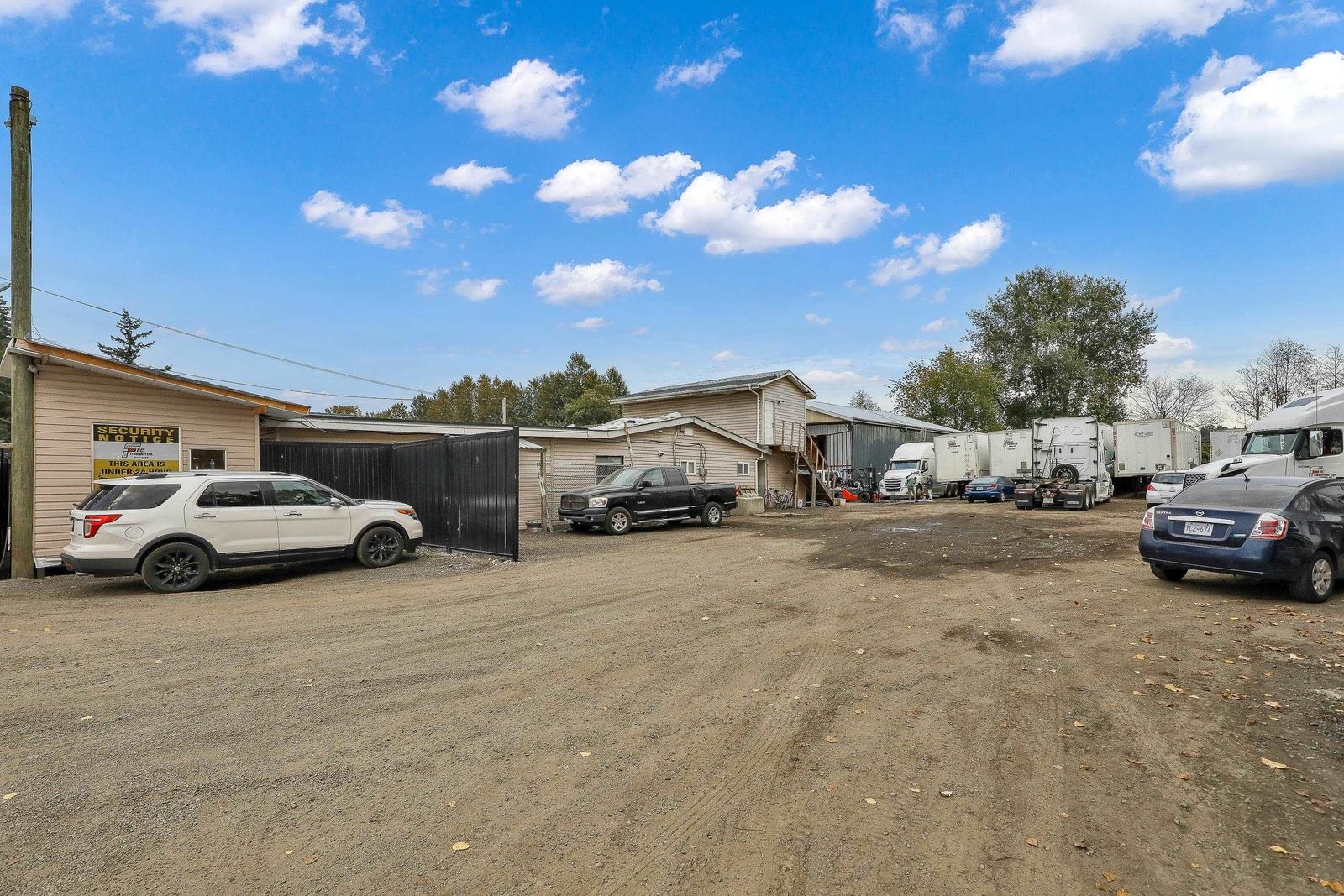 Listing Image 19