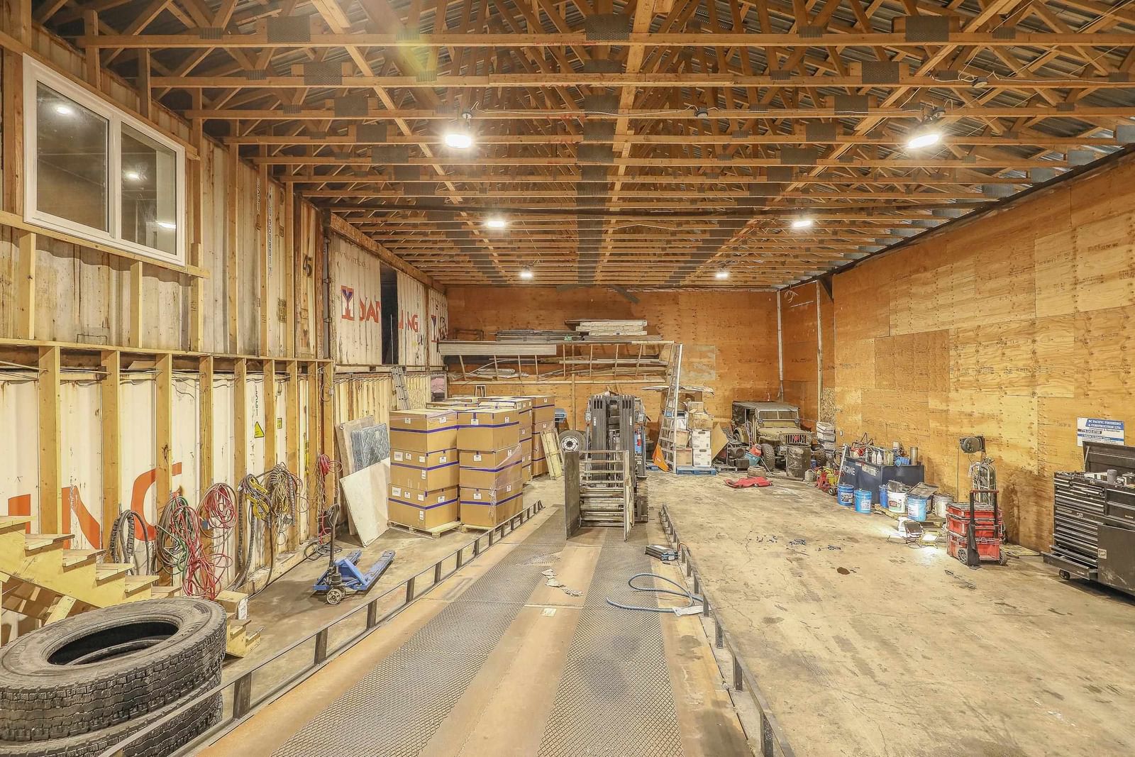 Listing Image 27