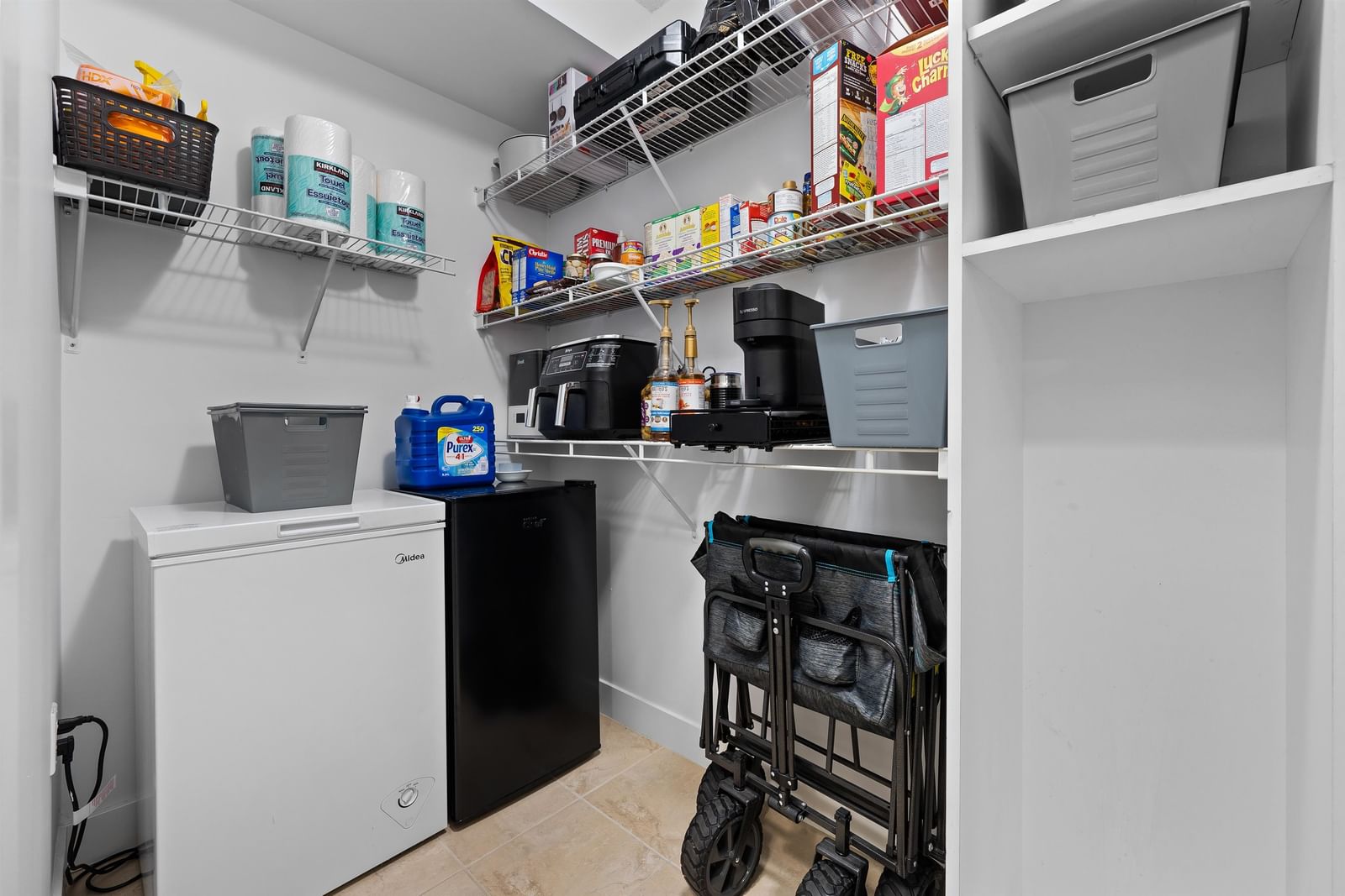 Listing Image 17