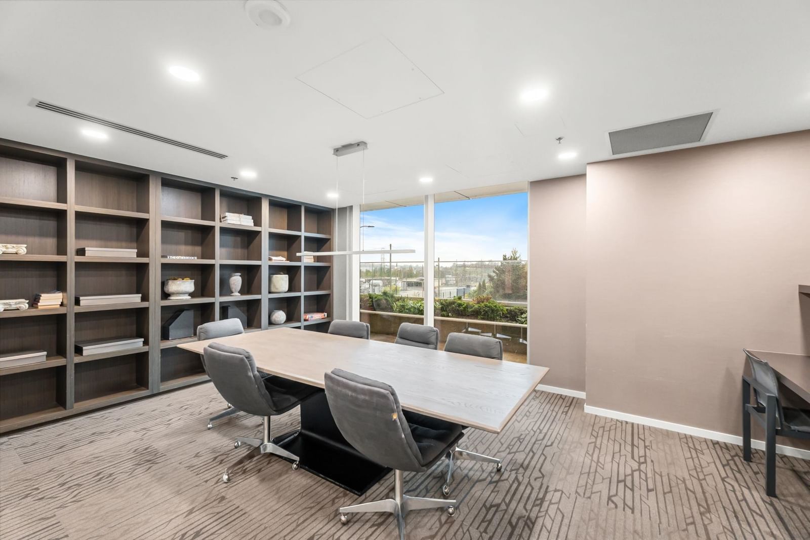 Listing Image 21