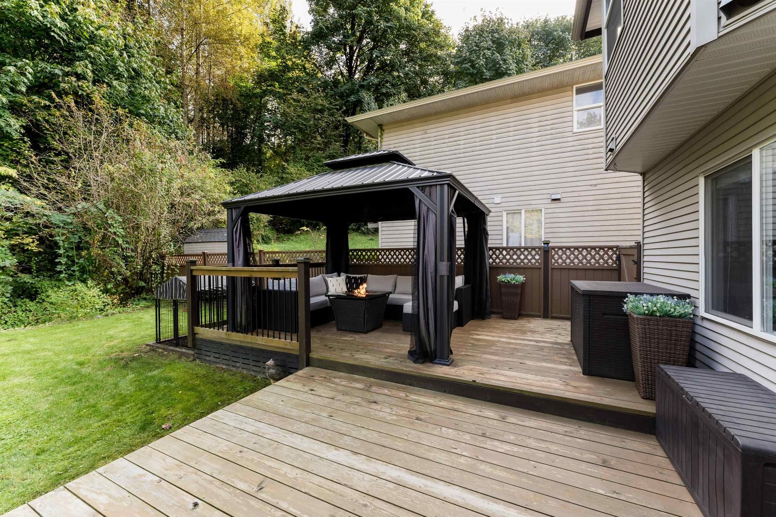 Listing Image 19