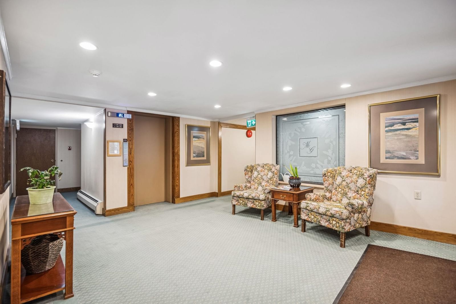 Listing Image 19