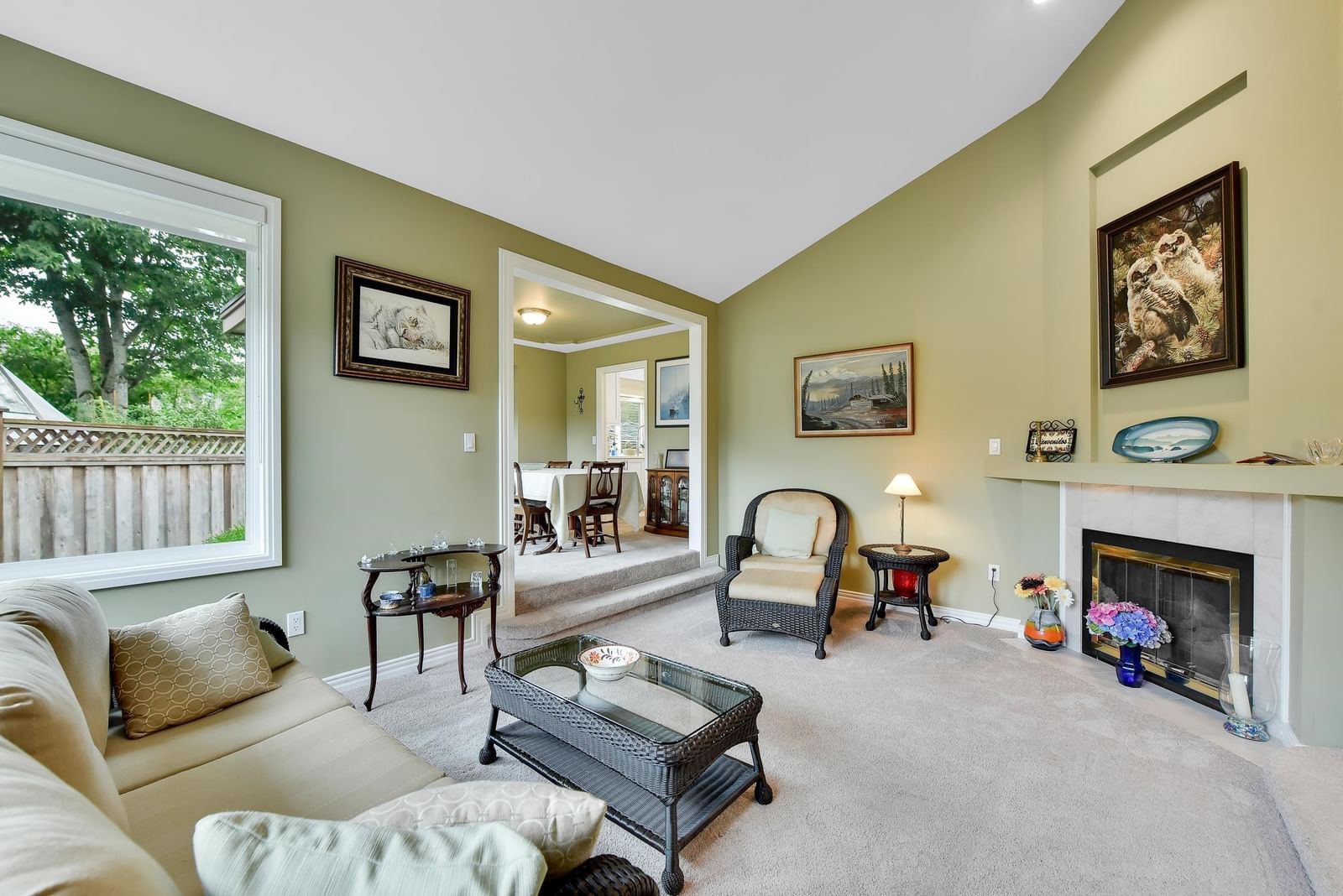 Listing Image 5