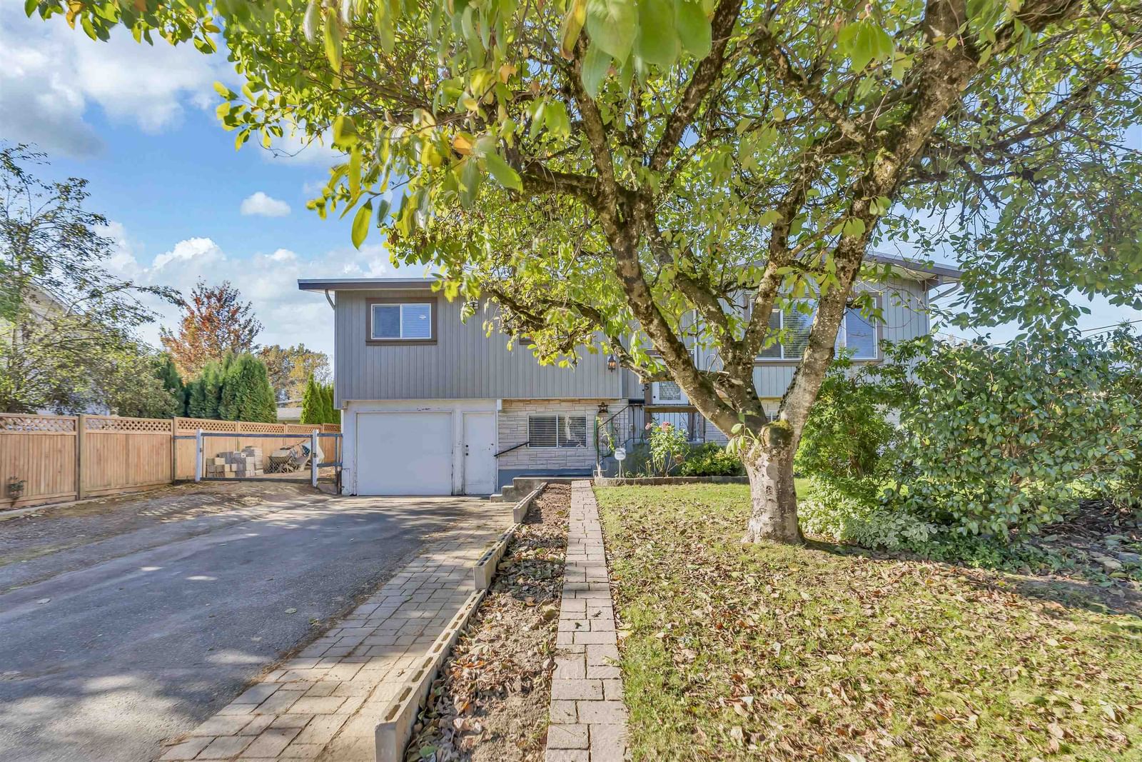 Listing Image 1