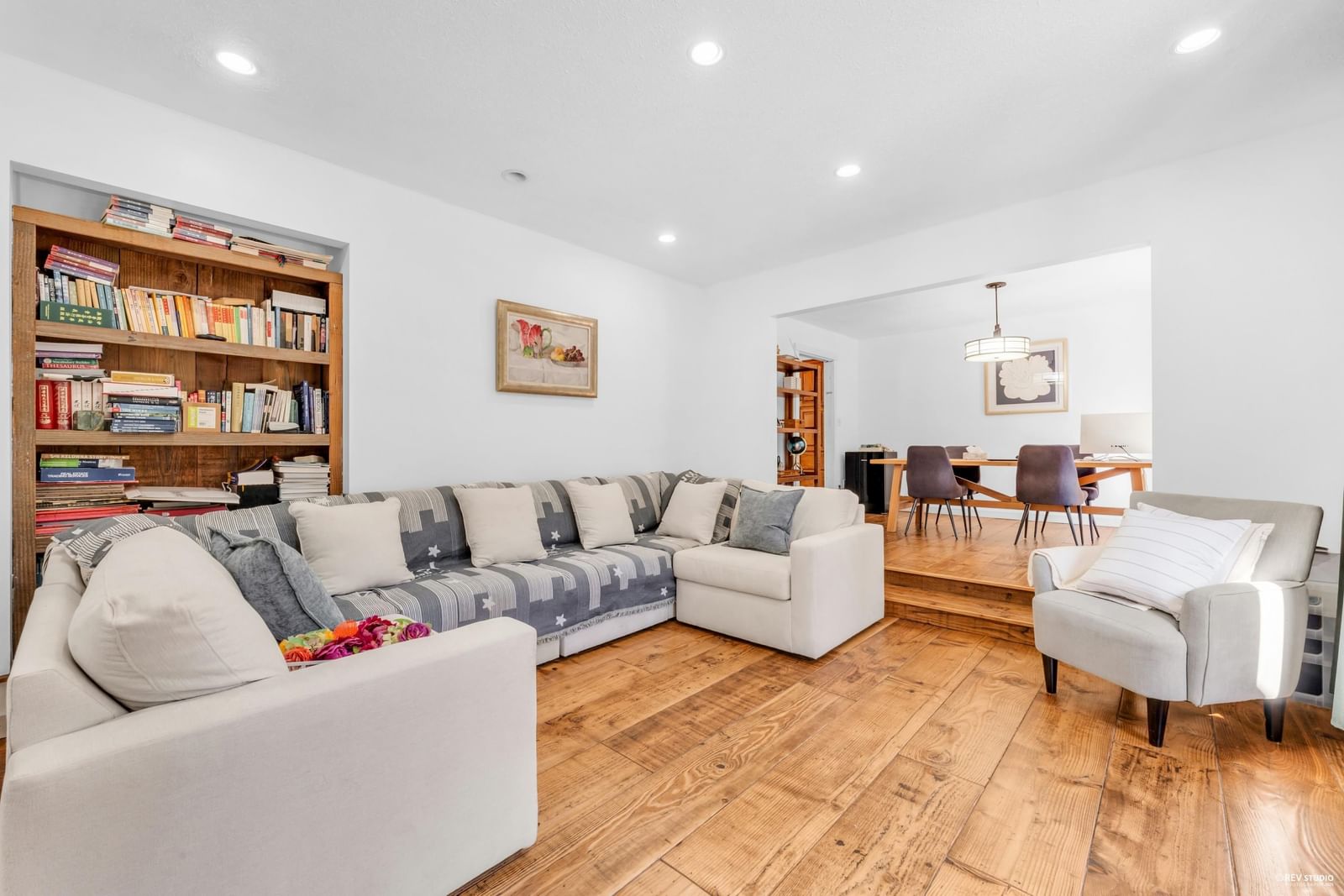 Listing Image 19