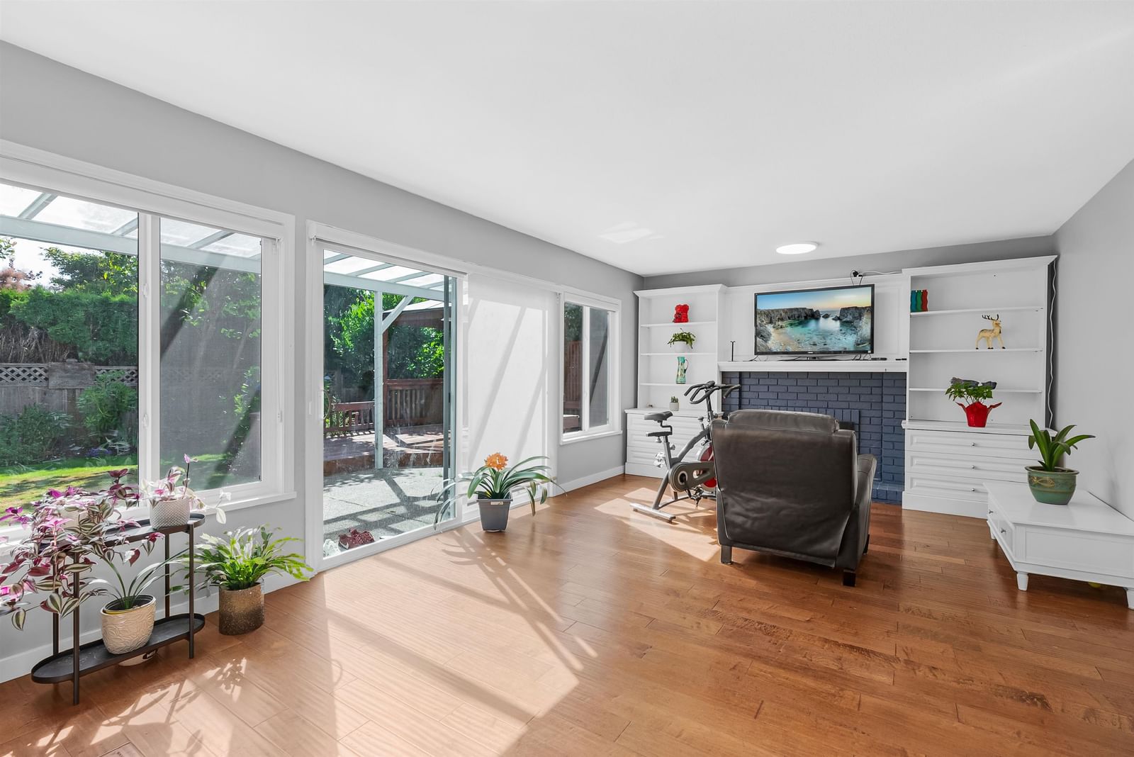 Listing Image 19