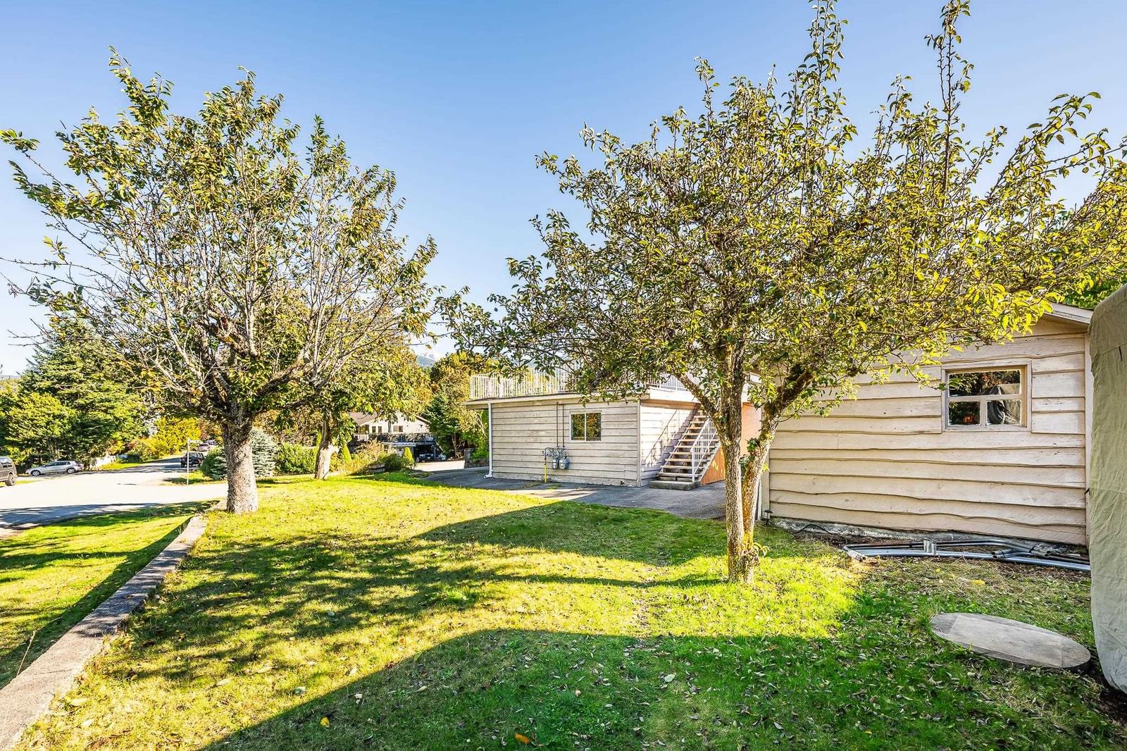 Listing Image 14
