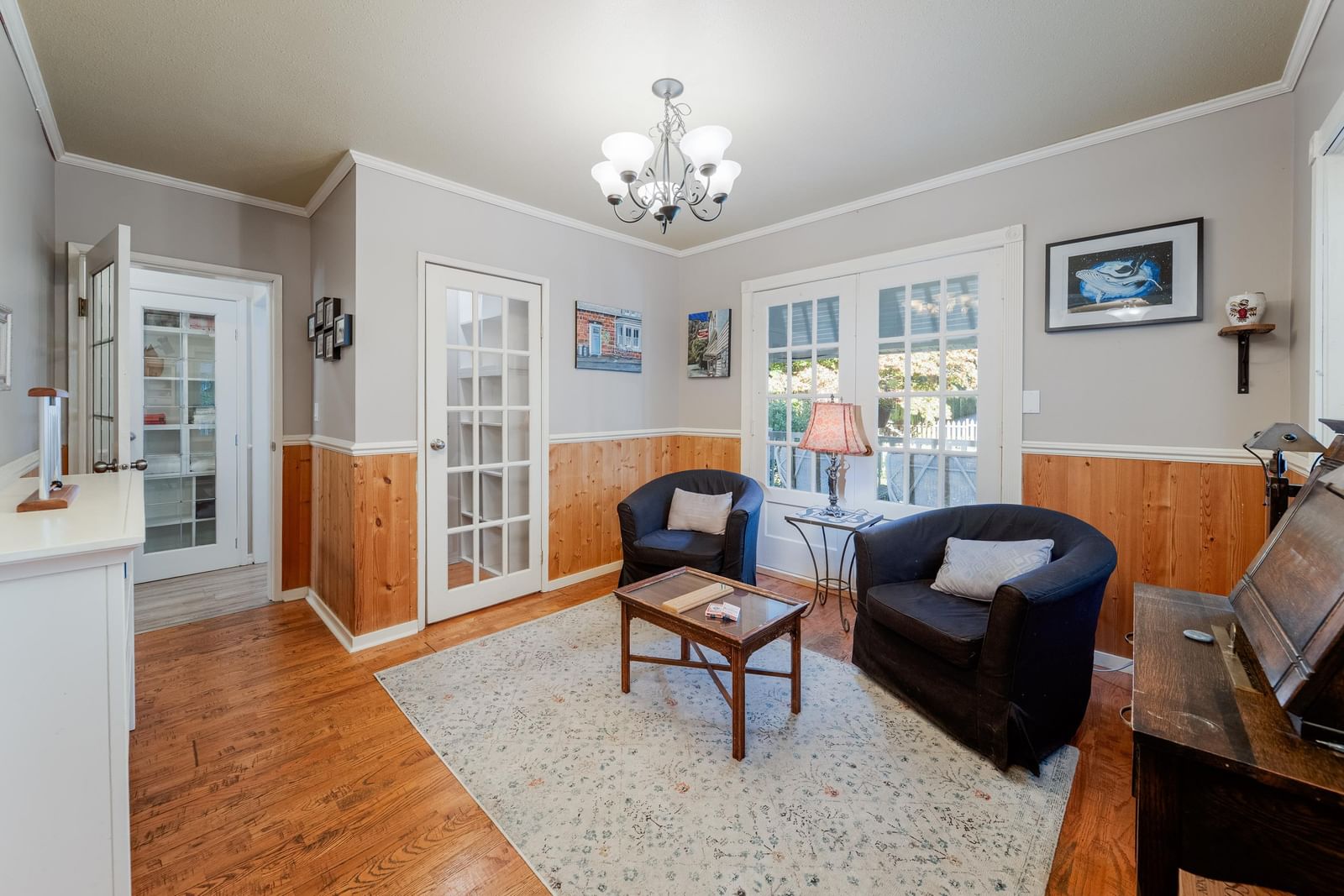 Listing Image 8