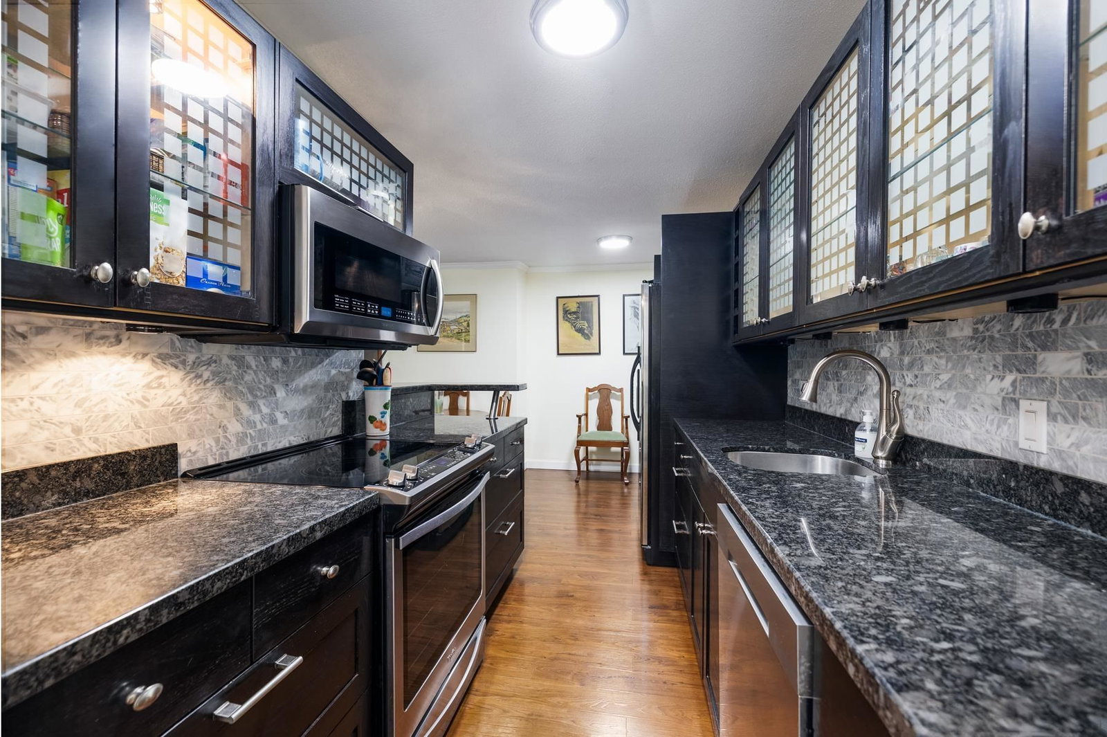 Listing Image 13