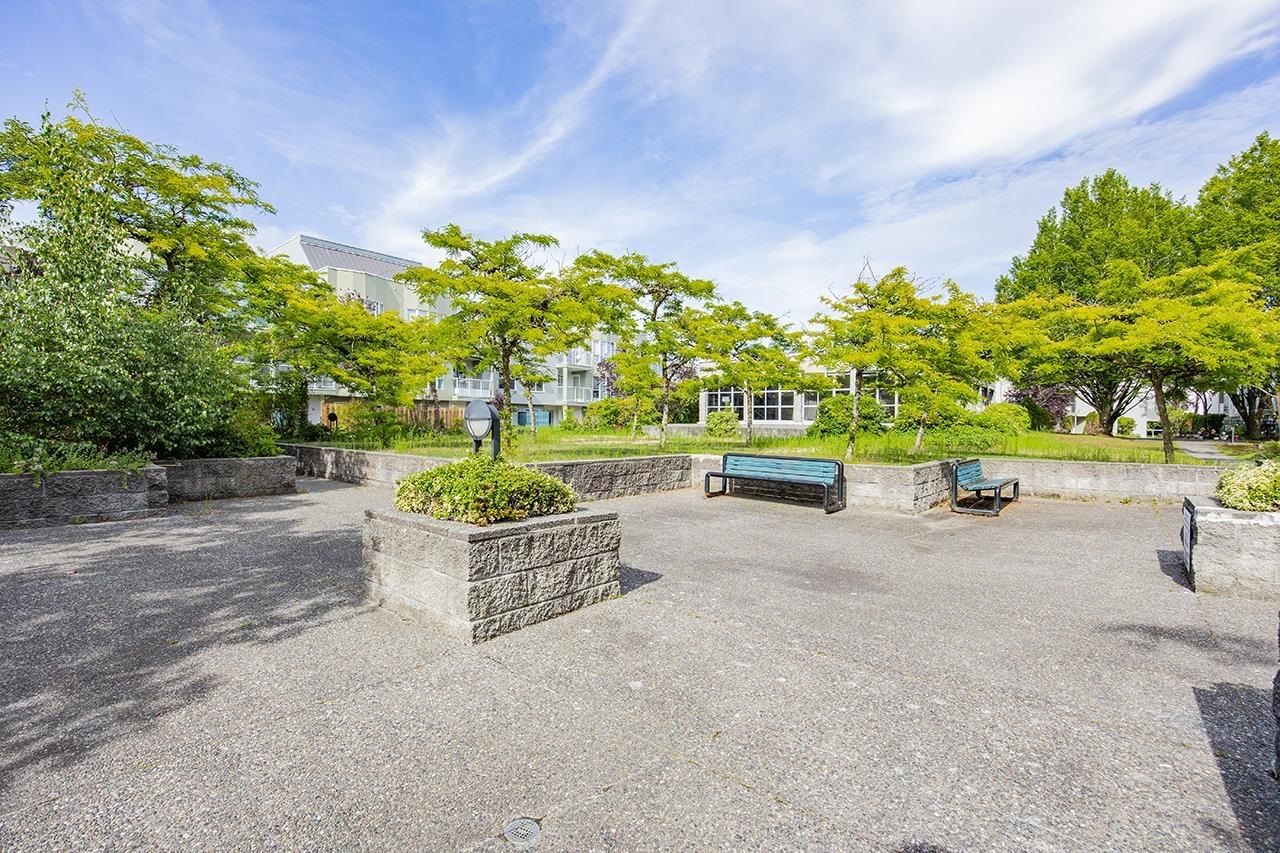 Listing Image 17