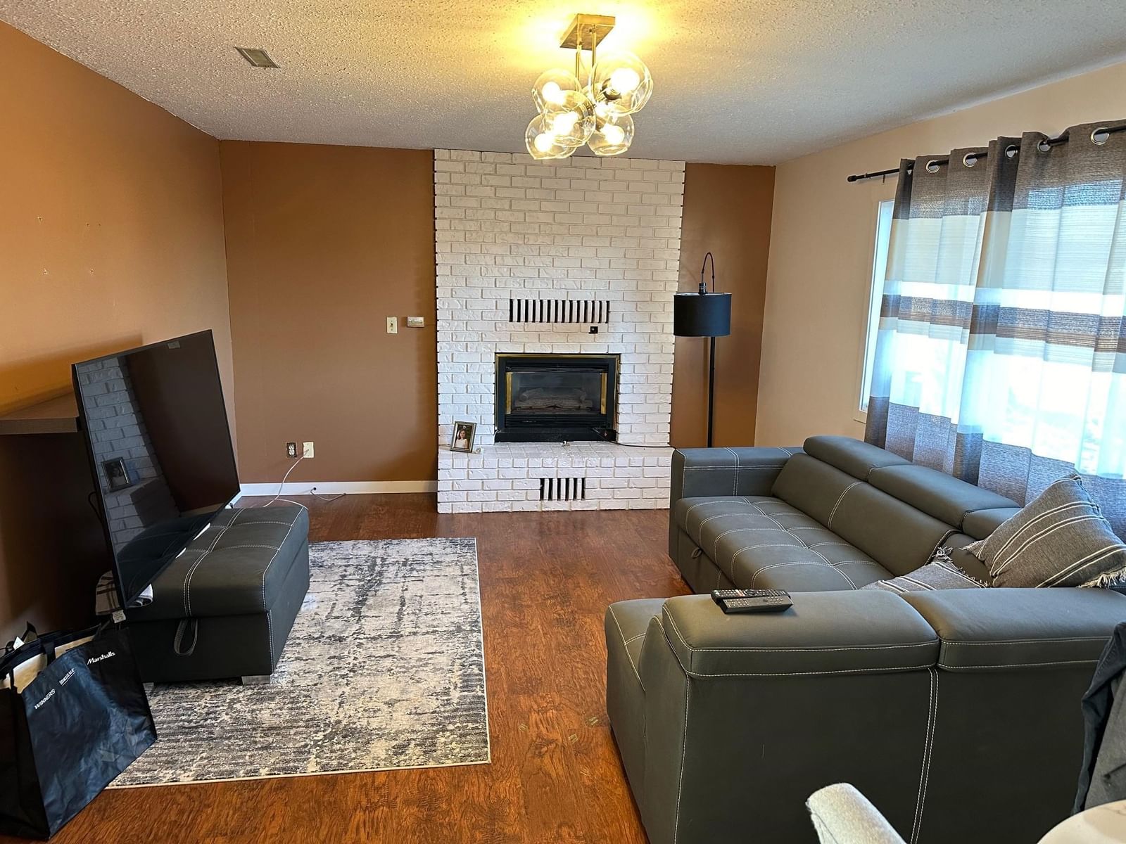 Listing Image 15